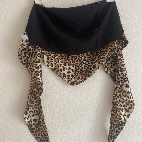 Top - Picture 2 of 2